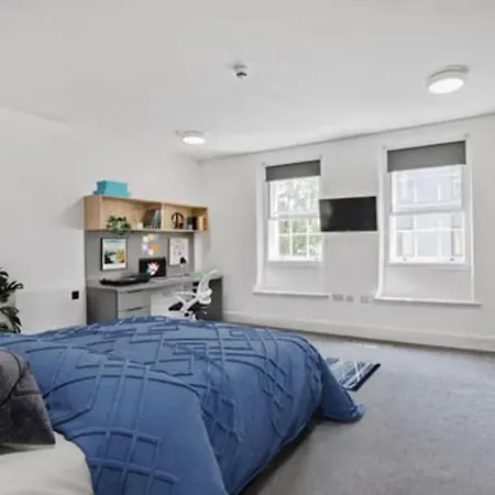 Apartment Canvas *
