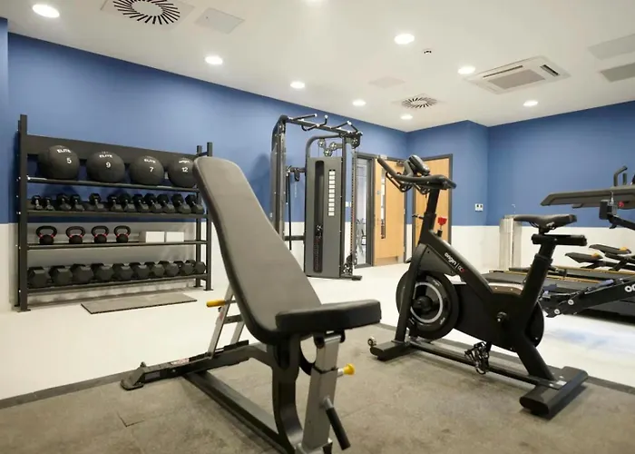 Daire Canvas Bristol