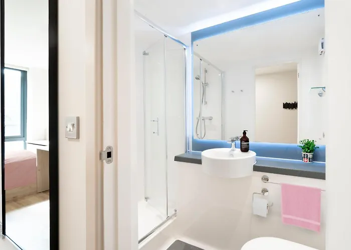 Canvas * Μπρίστολ